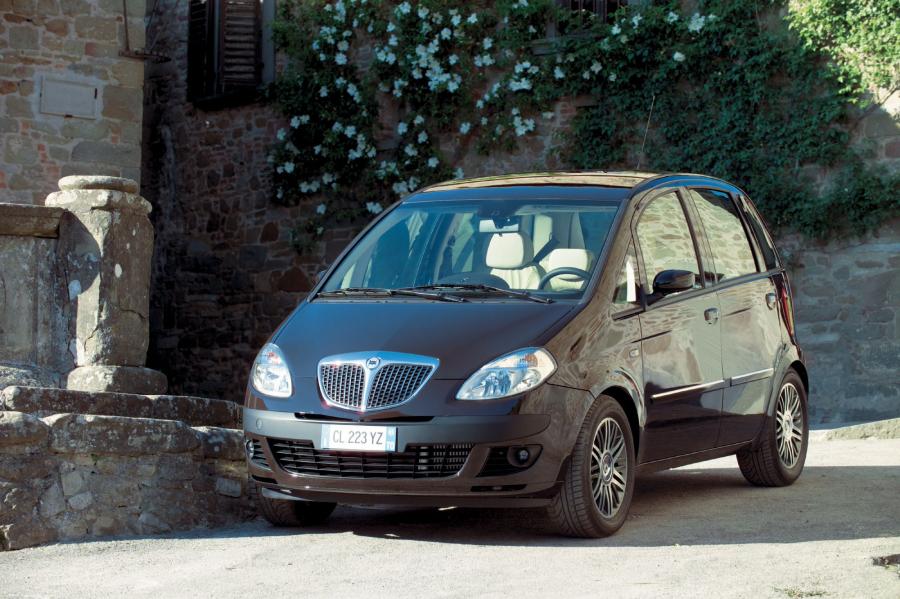  Lancia Musa (350) 2004 года  (фото 48 из 79)